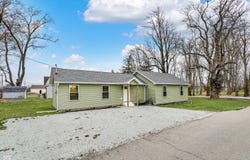 2264 Walnut Street W, Greenfield, IN 46140
