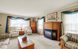 394 N. Railroad Ave, New Holland, PA 17557