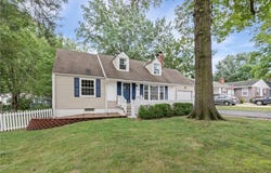 7407 Roe Avenue, Prairie Village, KS 66208