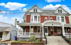 915 N DUKE STREET, YORK, PA 17404