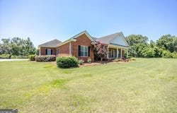 737 Raleigh Cobb, Hawkinsville, GA 31036
