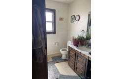 908 E Elbe Avenue, Portales, NM 88130