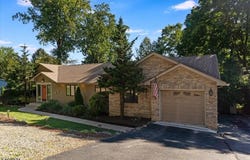 7 Banta Rd, Kinnelon Boro, NJ 07405-2514