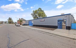 2121 E Mineral King Avenue, Visalia, CA 93292
