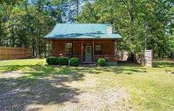 183 Pine Meadow Lane, Broken Bow, OK 74728