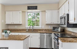 11 TWINLEAF CT, COCKEYSVILLE, MD 21030