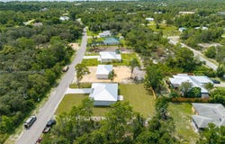 323 Garfield Ave NE, Lake Placid, FL 33852