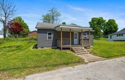 309 E Manning, Morganfield, KY 42437