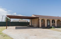 402 E 9th Street, Plainview, TX 79072