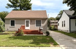 15860 Lexington, Redford, MI 48239