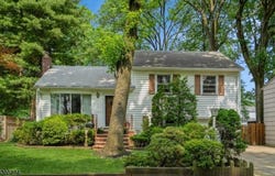 856 Colonial Arms Rd, Union Twp., NJ 07083-7634