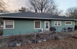 300 W 1st Street, Lee's Summit, MO 64063