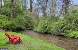 1090 RAGGED EDGE ROAD, CHAMBERSBURG, PA 17202