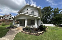 121 N Myrtle, Eureka, KS 67045