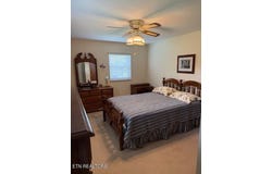 2734 Greenway Drive, Maryville, TN 37803