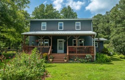 275 Thorn Lane, Makanda, IL 62958