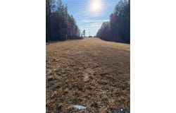 1692 Edmunds Road, Gretna, VA 24557
