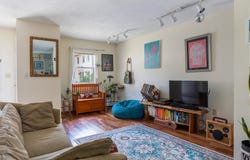 89 N Champlain Street, Burlington, VT 05401