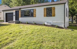 2403 NE 60th Street, Gladstone, MO 64118