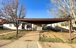 1044 Washington Ave, Kermit, TX 79745