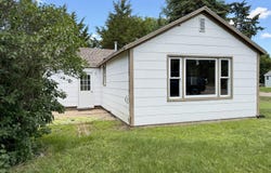 607 Ohio Ave NW, Huron, SD 57350