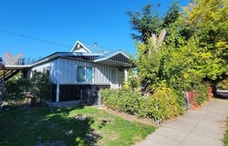 1528 E Boone Ave, Spokane, WA 99202