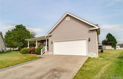 2 Breezeway Court, Jerseyville, IL 62052