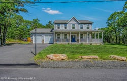 1612 Whitetail Run, Moscow, PA 18444