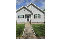 613 8th Street, Monett, MO 65708