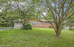 817 W Ridgecrest Drive, Kingston, TN 37763