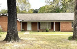 2104 N. Dudney, Magnolia, AR 71753