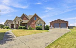 429 Rugged Drive, Red Oak, TX 75154