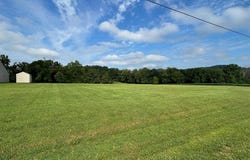 2165 Squirrel Tail Hollow Rd, Hawesville, KY 42348