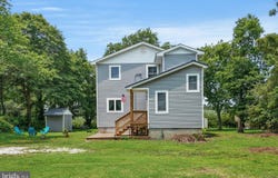 5421 & 5423 DEEP HOLE RD, CHINCOTEAGUE ISLAND, VA 23336