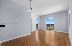 10 Aragon Ave, Coral Gables, FL 33134