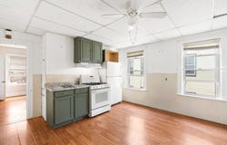 18 Fairbanks, Worcester, MA 01610