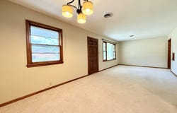 321 S Kansas Ave, Chanute, KS 66720