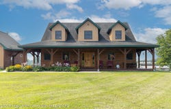 10153 Scipio Highway, Vermontville, MI 49096