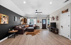 112 Buchanan Street, Whitesboro, TX 76273