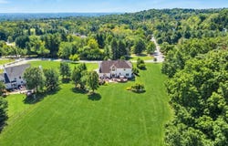 10 William Barnes Rd, Raritan Twp., NJ 08822-5520