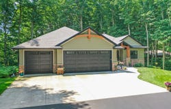 4135 DON Circle, NEW FRANKEN, WI 54229-9473