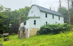 431 2ND ST, HARVEYS LAKE, PA 18618