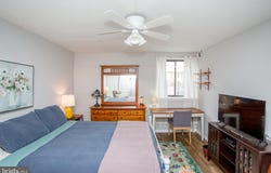 4 HATTERS COURT, HATBORO, PA 19040