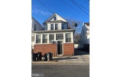 62 W PITMAN STREET, PENNS GROVE, NJ 08069