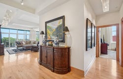 1313 N Franklin Pl, Milwaukee, WI 53202