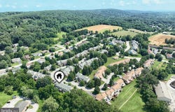 48 JEAN LO WAY, YORK, PA 17406