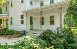 10544 E De Avenue, Richland, MI 49083