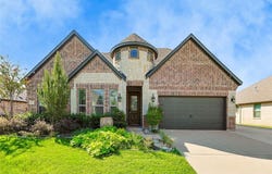 462 Wintergreen Drive, Waxahachie, TX 75165