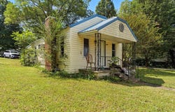 401 E Farrell Street, Niota, TN 37826