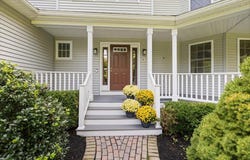 10 Kings Grant Drive, Atkinson, NH 03811
